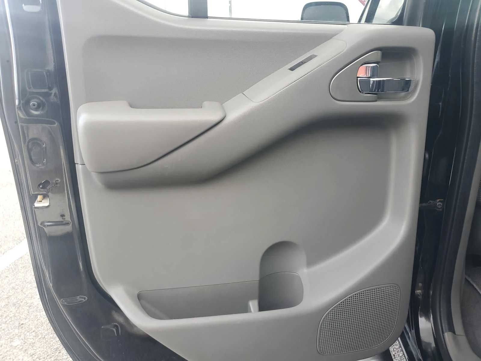 Used 2020  Nissan SV image 19