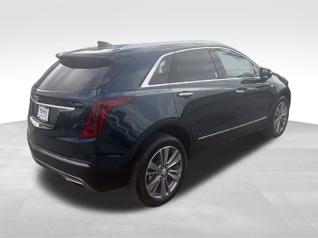 Used 2025 Green Cadillac Premium Luxury image 6