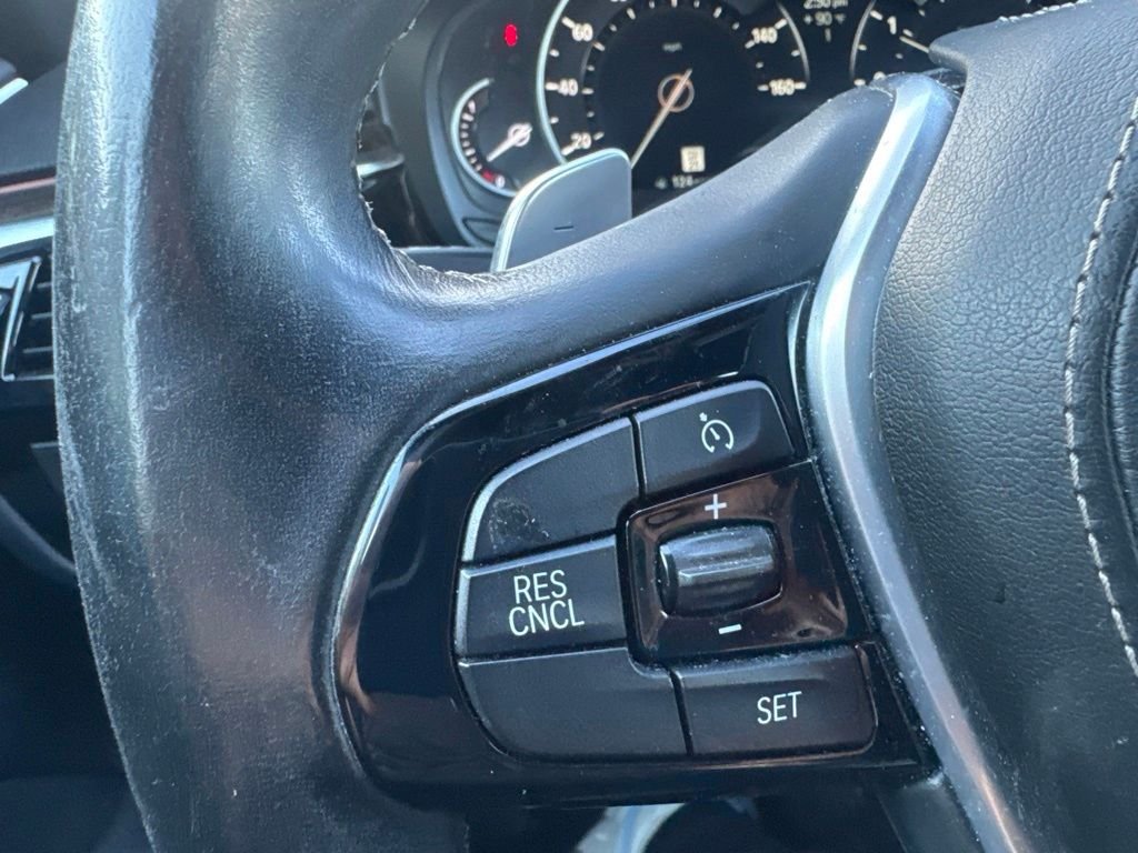 Used 2019 Silver BMW 530i xDrive image 40