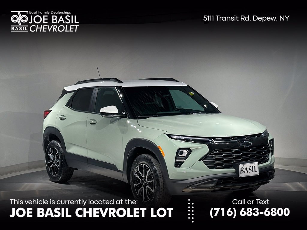 Used 2025 Green Chevrolet ACTIV image 1