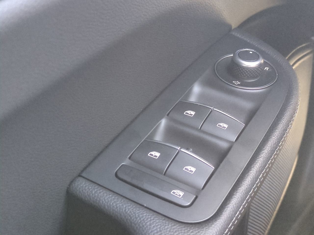 2025 Alfa Romeo Giulia Base - Photo 22