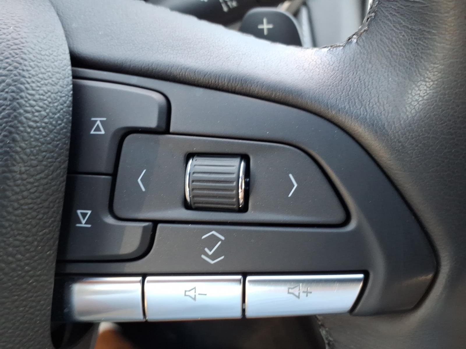 Used 2020 GRAY Cadillac Luxury image 24