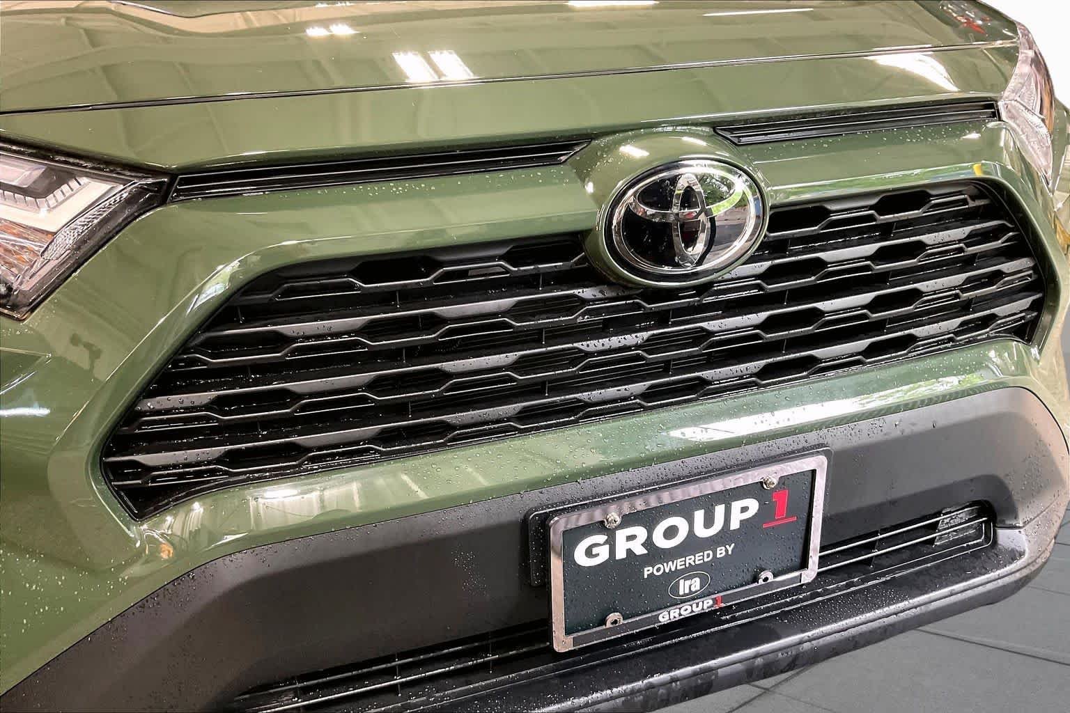 Used 2025 Army Green/Midnight Black Metallic Toyota Hybrid Woodland image 29