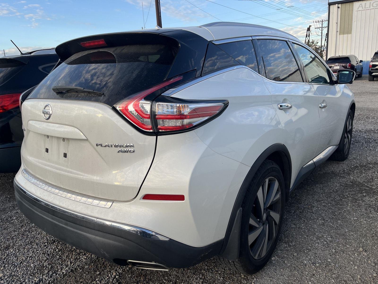 Used 2015 Pearl White Nissan Platinum image 4
