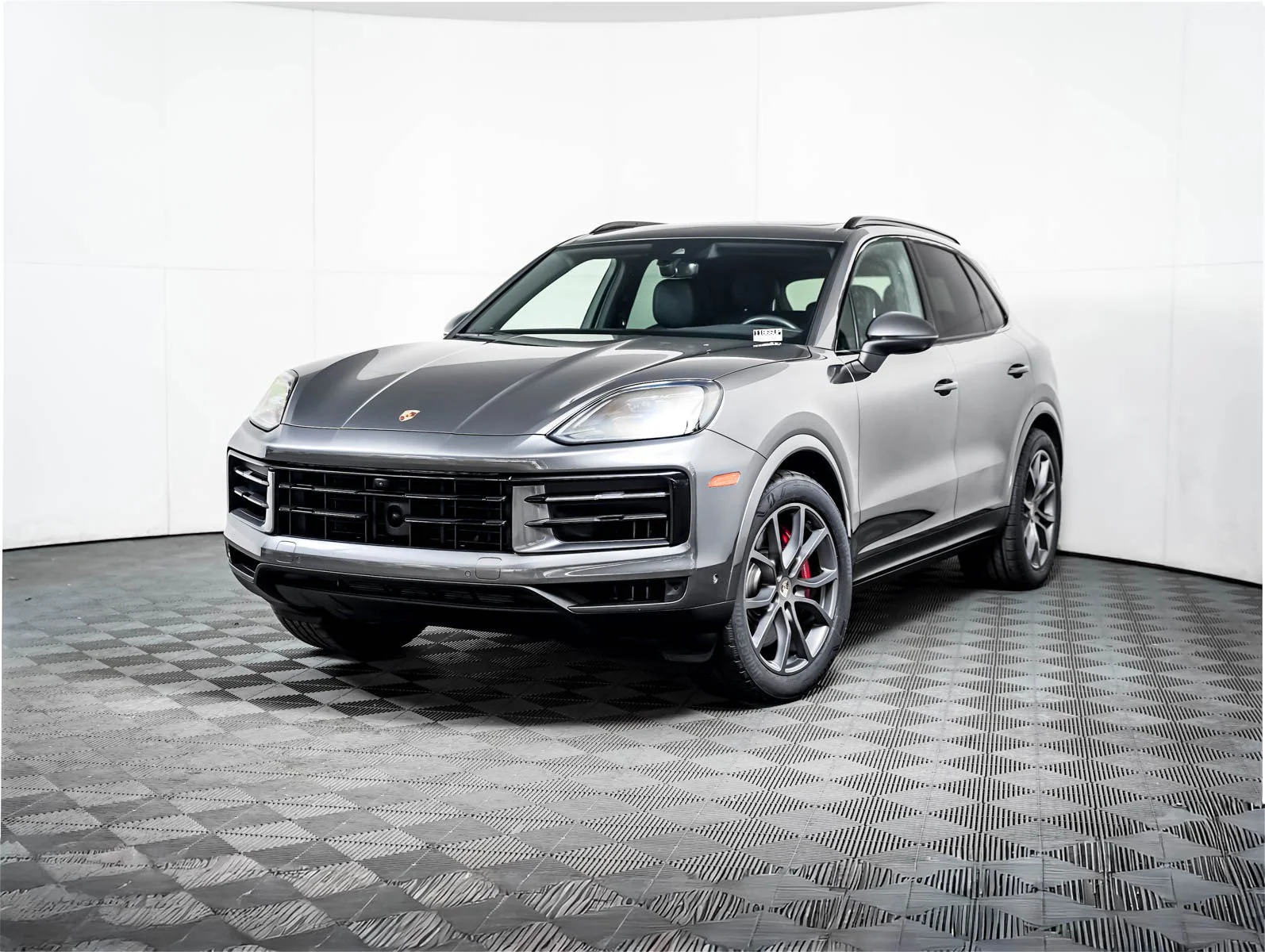 2024 Porsche Cayenne S's photo