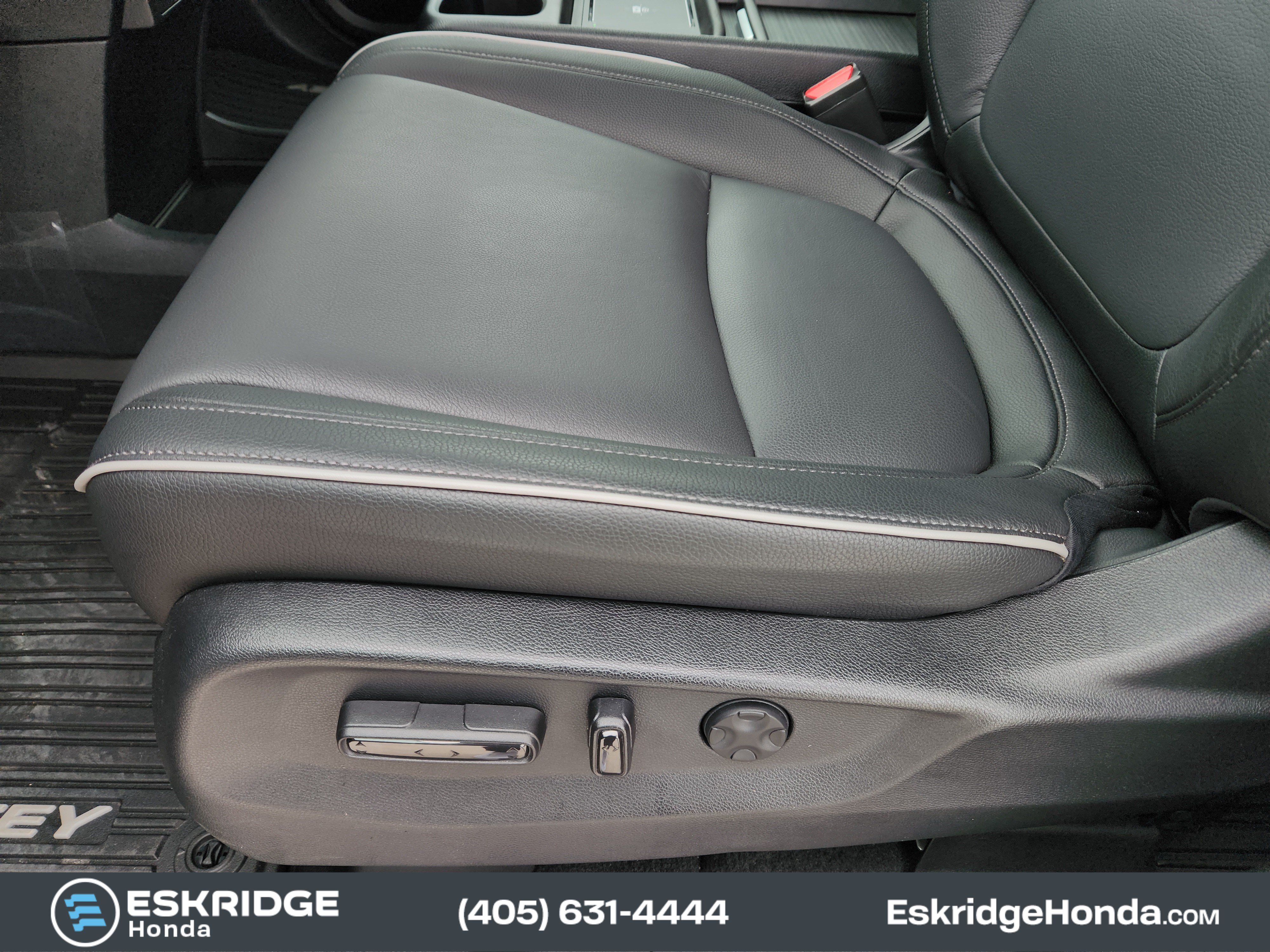 2026 Honda Odyssey Touring - Photo 59