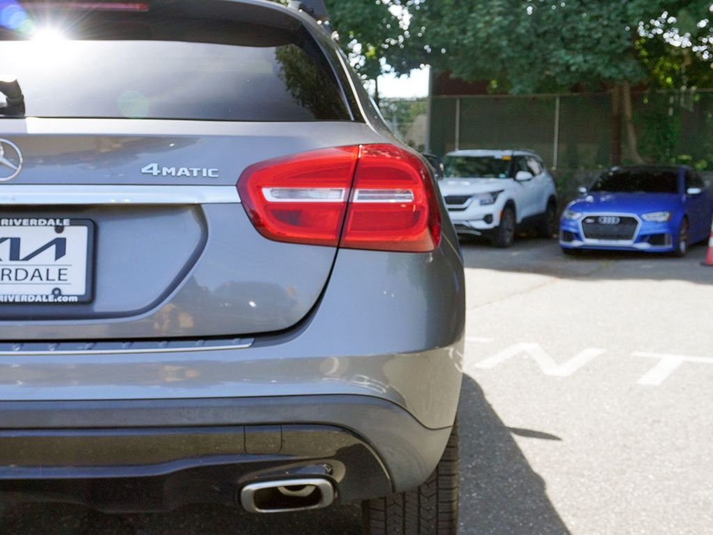 Used 2017 Gray Mercedes-Benz GLA 250 image 15