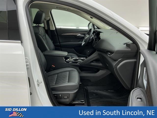 Used 2022 Summit White Buick Avenir image 22