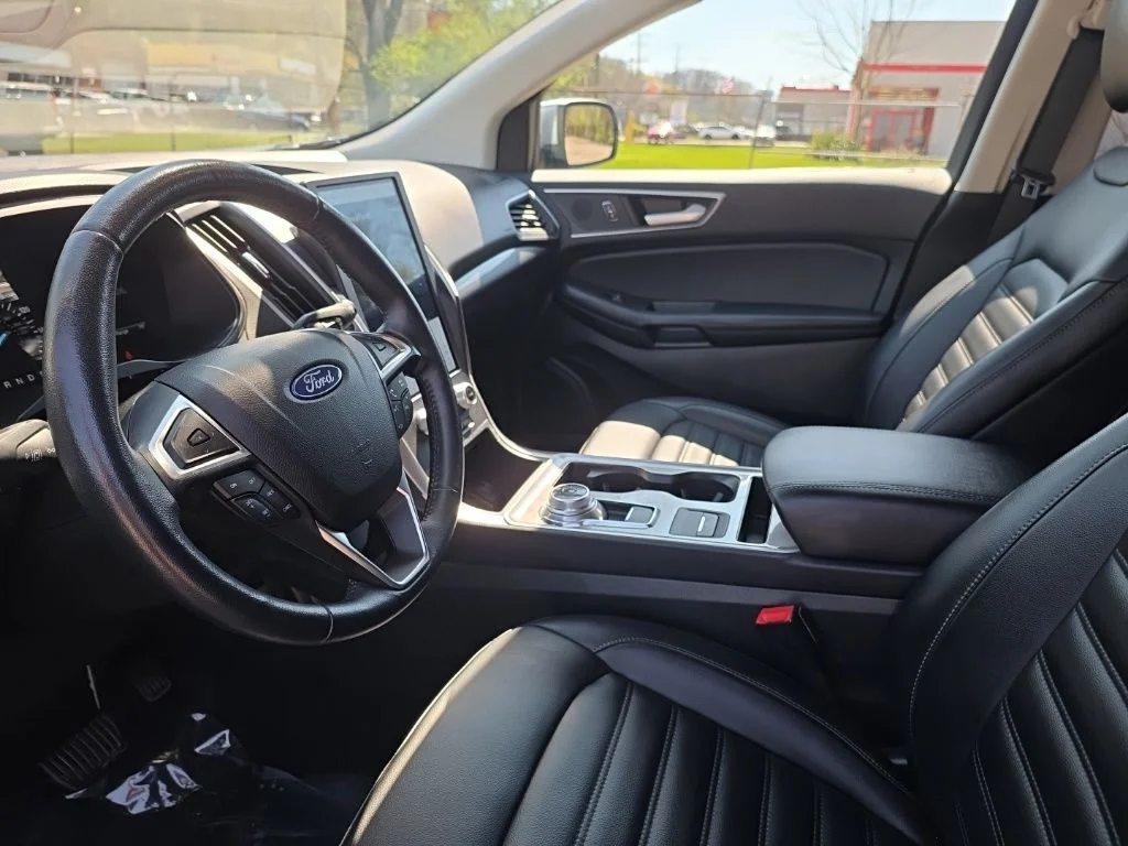 Used 2023 Silver Metallic Ford SEL image 12