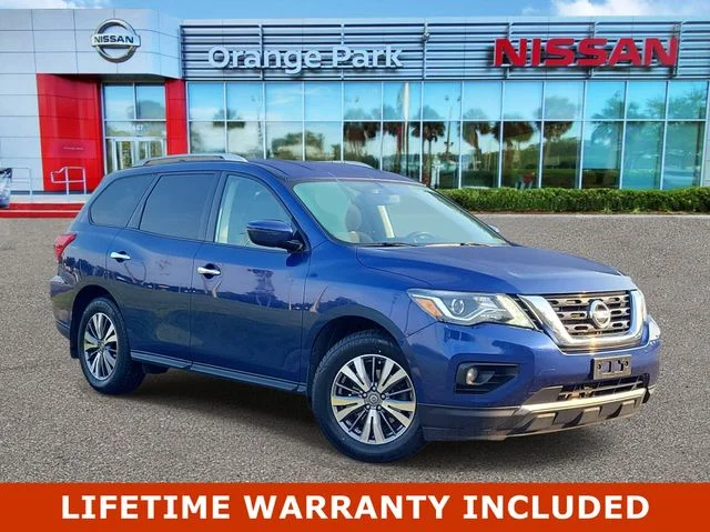 Used 2020 Blue Nissan SV image 1