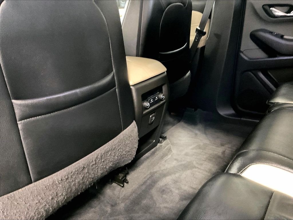 Used 2022 Silver Chevrolet LS image 28