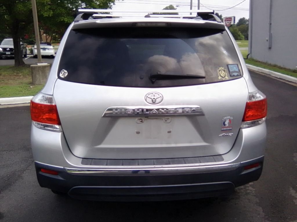 Used 2013 Silver Toyota Limited image 5