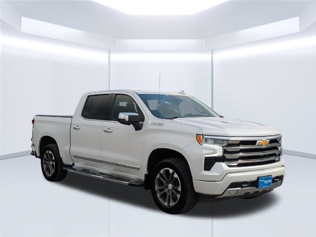 Used 2023 IRIDESCENT PEARL TRICOAT Chevrolet High Country image 8