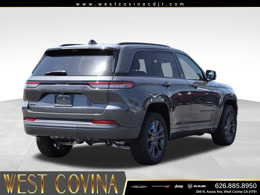 New 2026 Baltic Gray Metallic Clear-Coat Exterior Paint Jeep Limited Reserve image 5