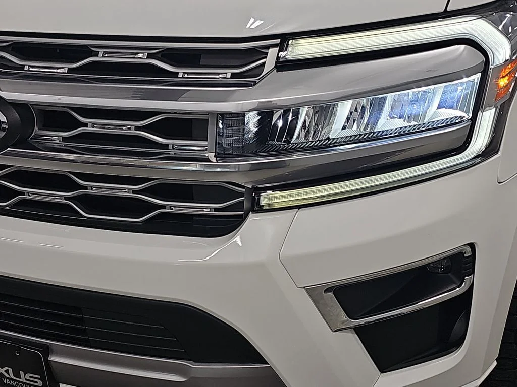 Used 2023 White Ford Platinum image 33