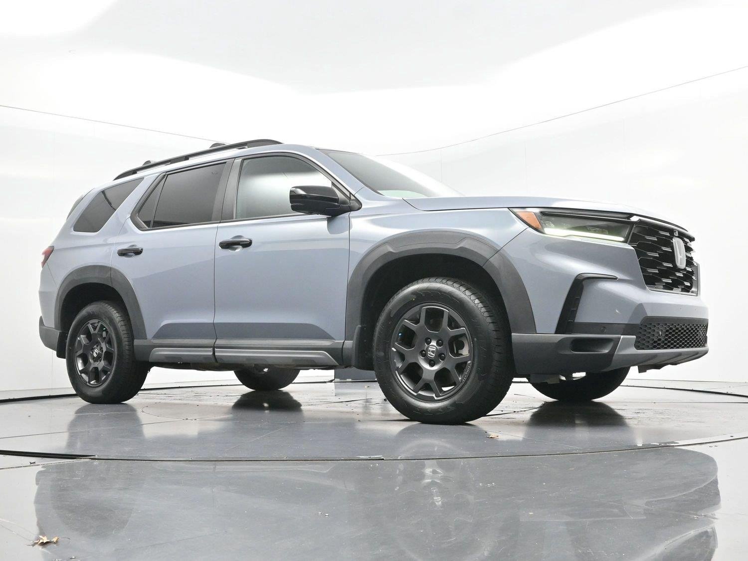 Used 2023 Sonic Gray Pearl Honda TrailSport image 46