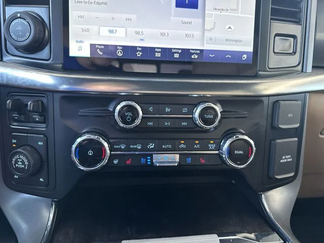 Used 2022 White Ford Lariat image 20