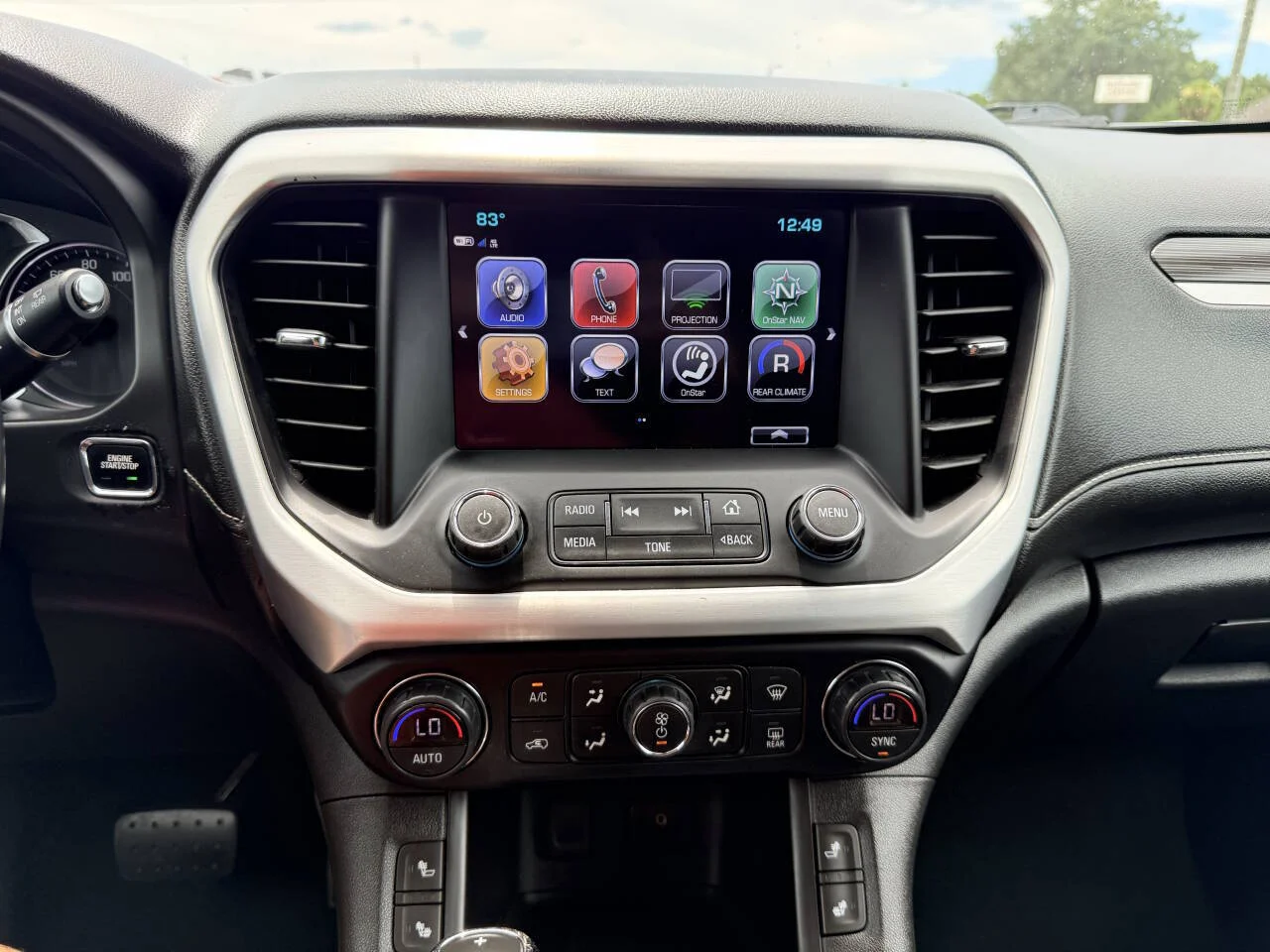 Used 2019 White GMC SLT 1 4dr SUV image 21