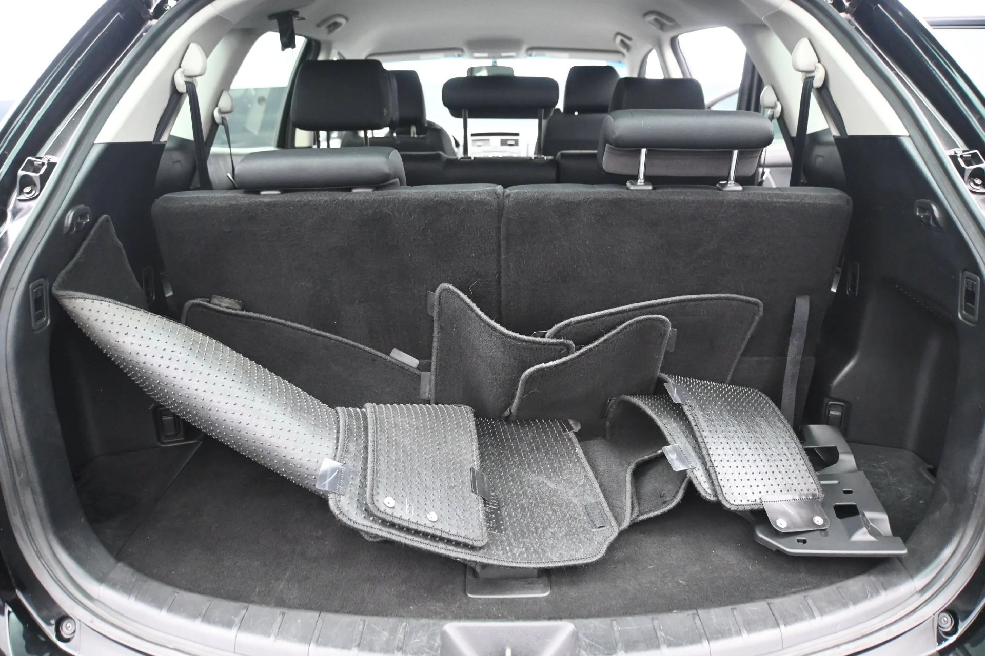 Used 2011 Brilliant Black Clearcoat Mazda Sport image 16