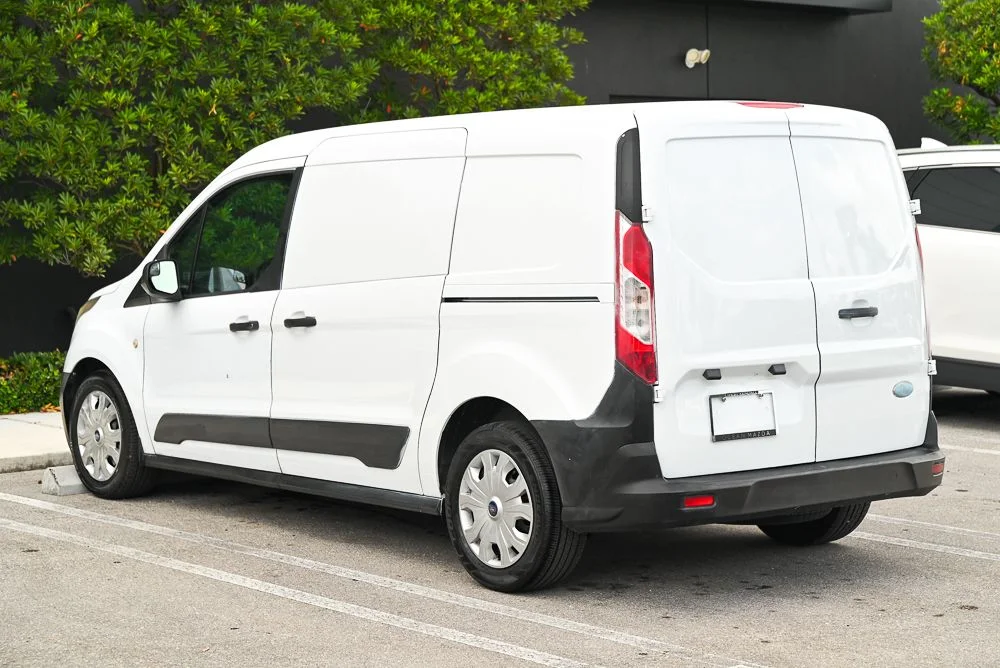Used 2018 White Ford XL image 6