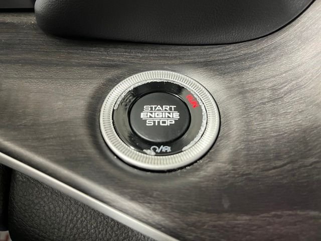 Used 2022 White Jeep Limited image 24