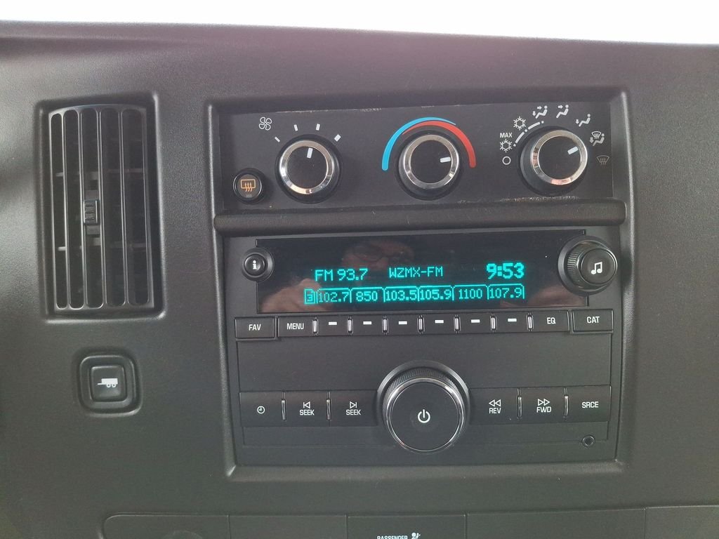 2023 Chevrolet Express Passenger LS - Photo 12