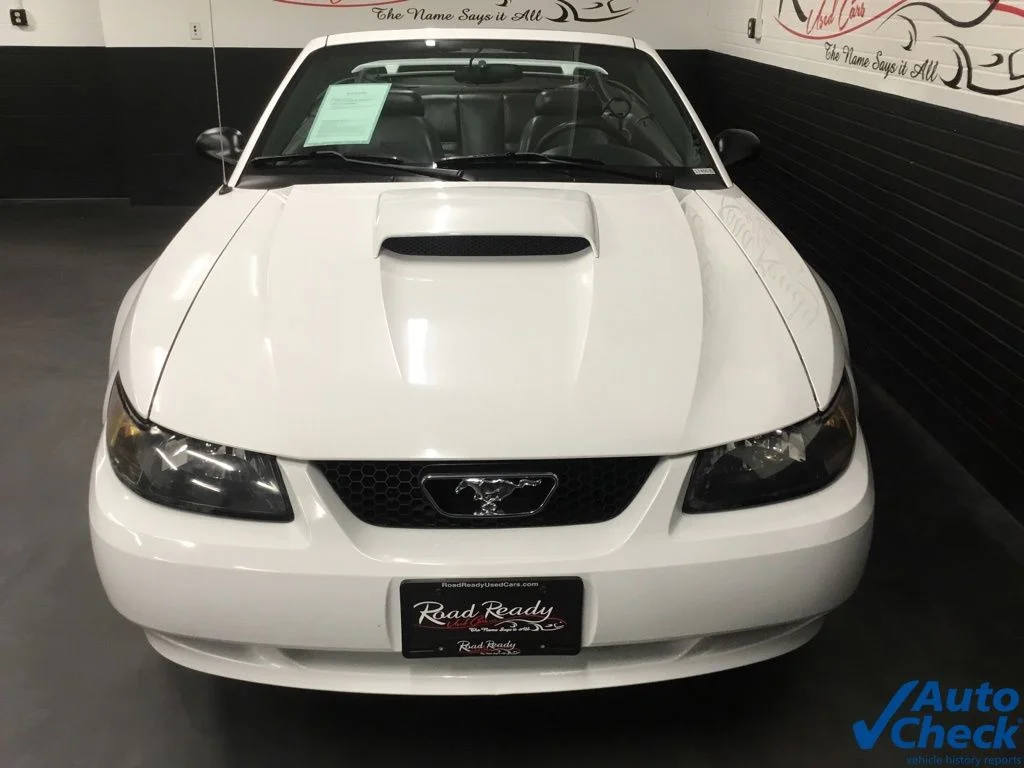 Used 2003 White Ford GT image 4