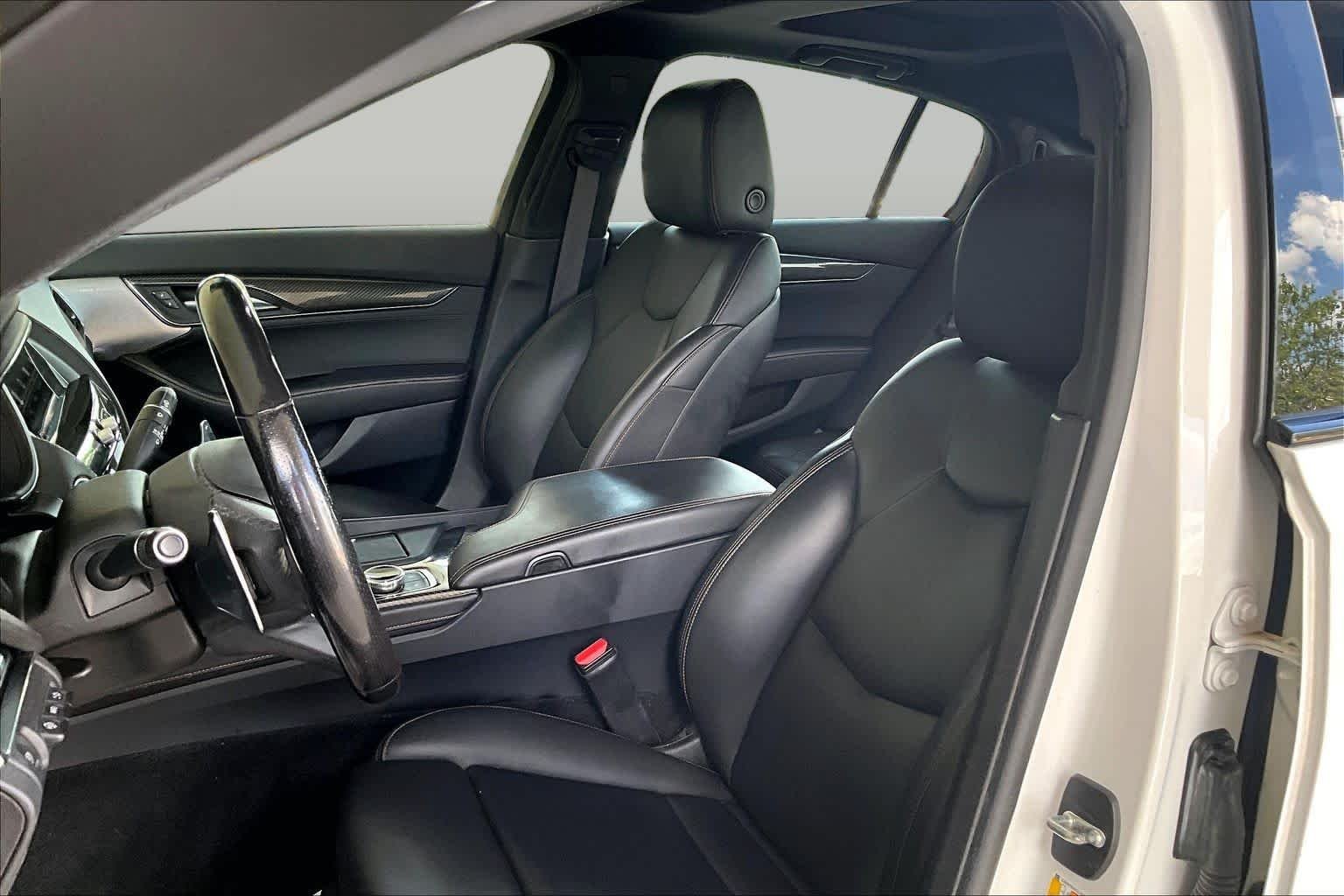 Used 2020 Summit White Cadillac Sport image 8