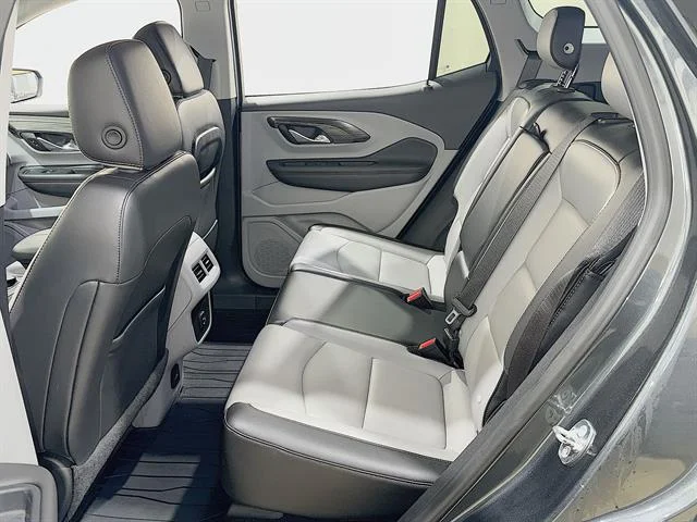 Used 2018 GRAPHITE GRAY METALLIC GMC SLT image 22