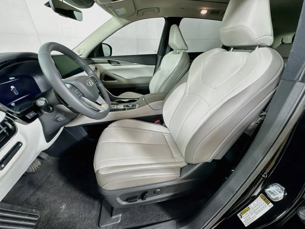 Certified Used 2027 Black INFINITI LUXE image 28