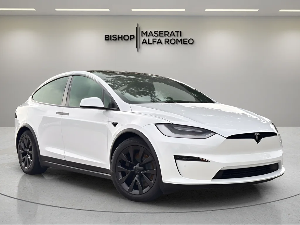 2023 Tesla Model X Long Range's photo
