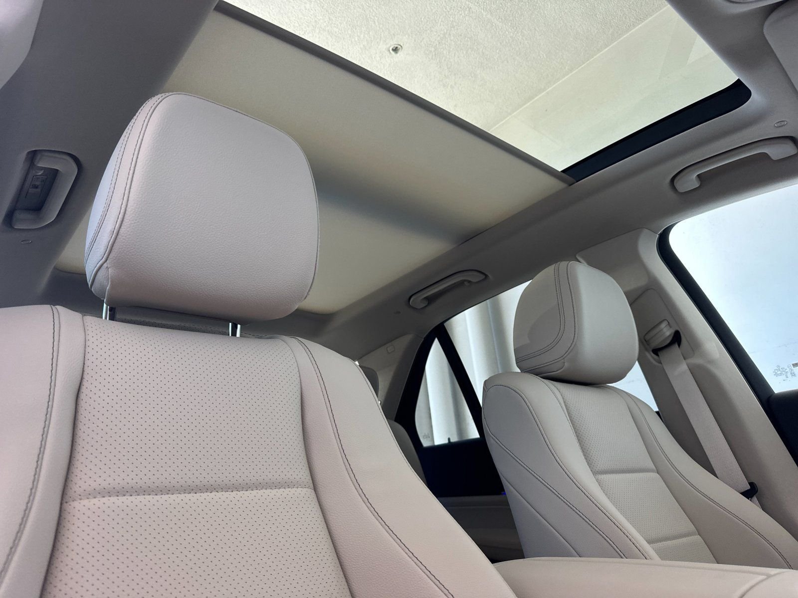 New 2026 Polar White Mercedes-Benz 350 image 21