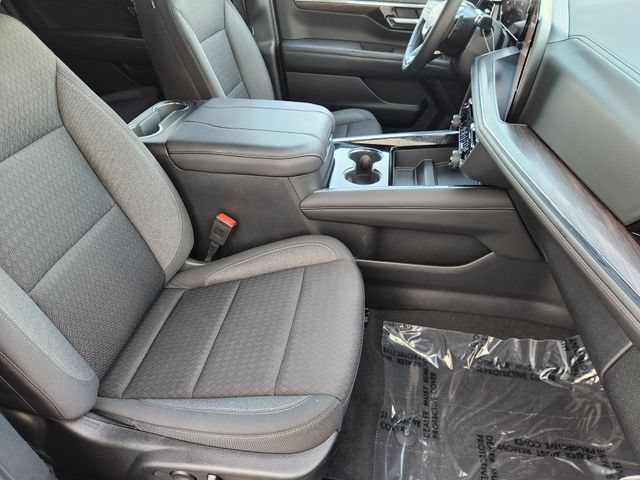 Used 2025 Summit White Chevrolet LS image 18