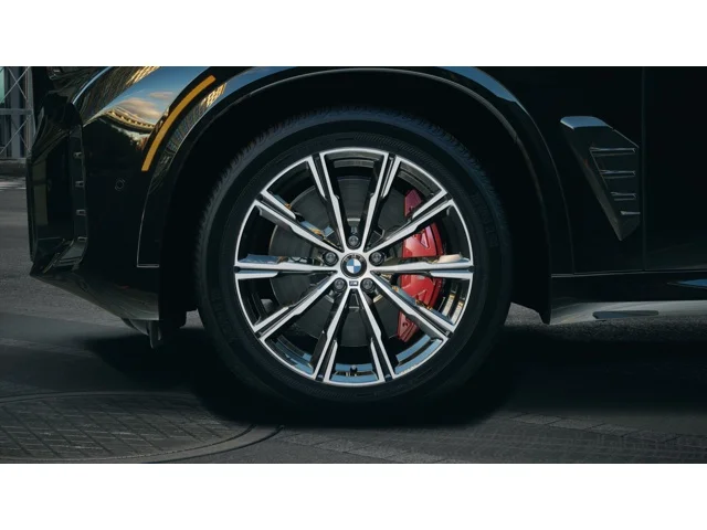 New 2026 Black Sapphire Metallic BMW xDrive40i image 7