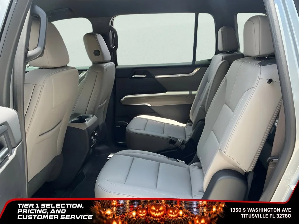 New 2026 Sterling Metallic GMC Elevation image 33