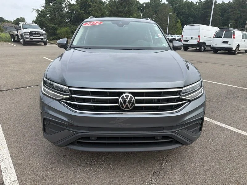 Used 2024  Volkswagen 2.0T SE image 8