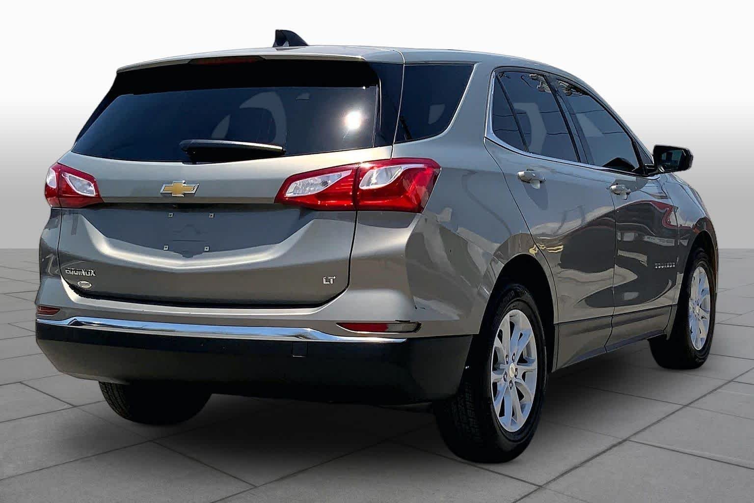 Used 2018 Pepperdust Metallic Chevrolet LT image 11