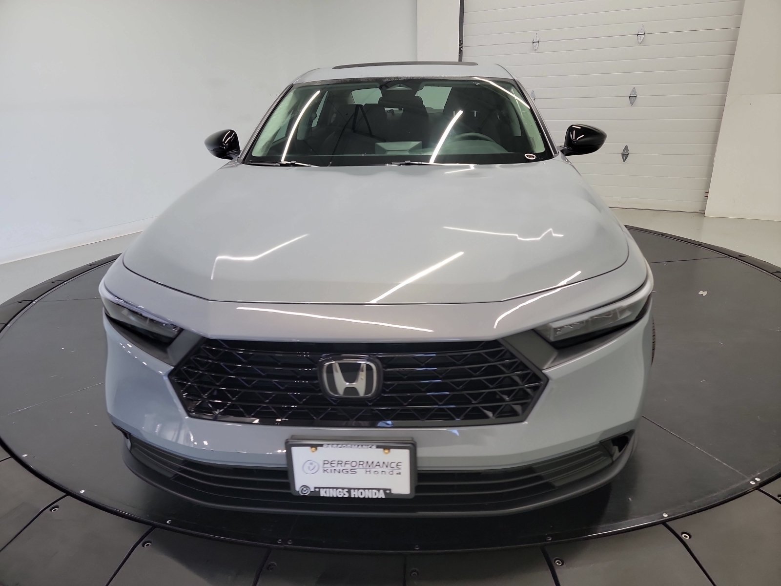 Certified Used 2025 Urban Gray Pearl Honda SE image 2