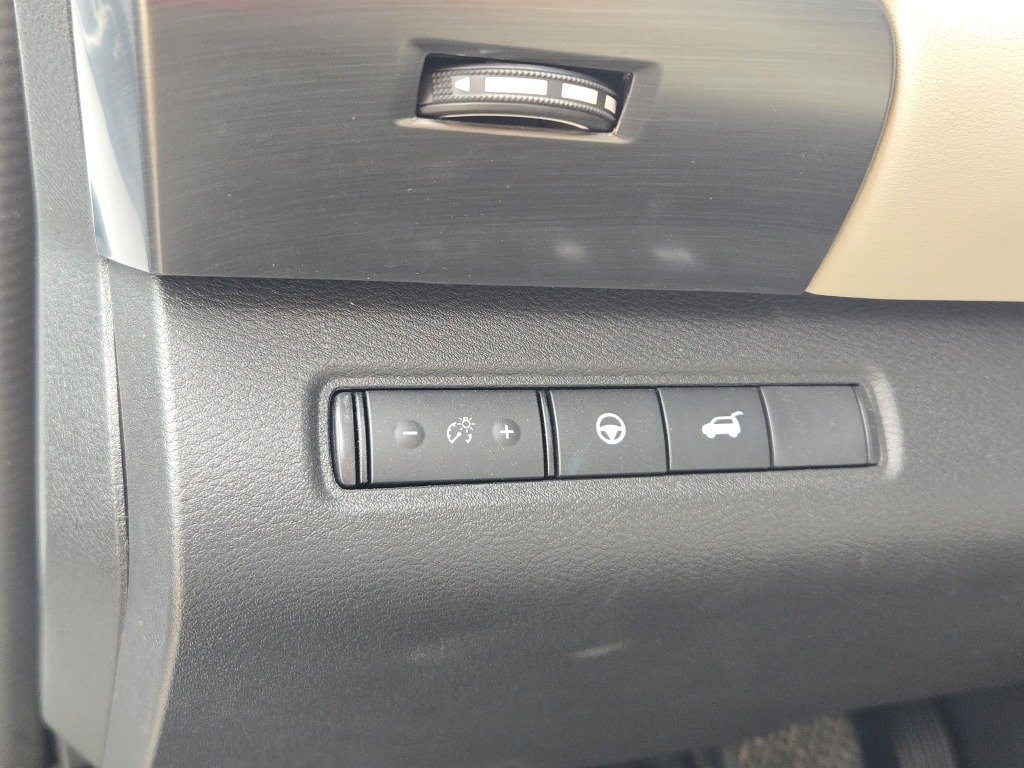 Certified Used 2025 White Nissan SL image 23