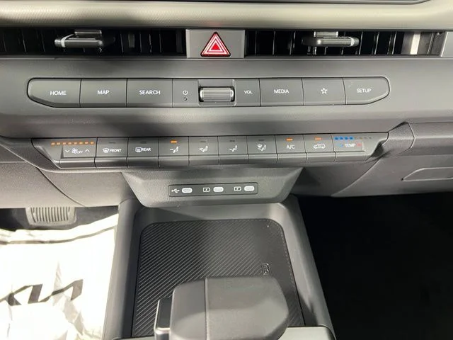 New 2027 White Kia LX image 23