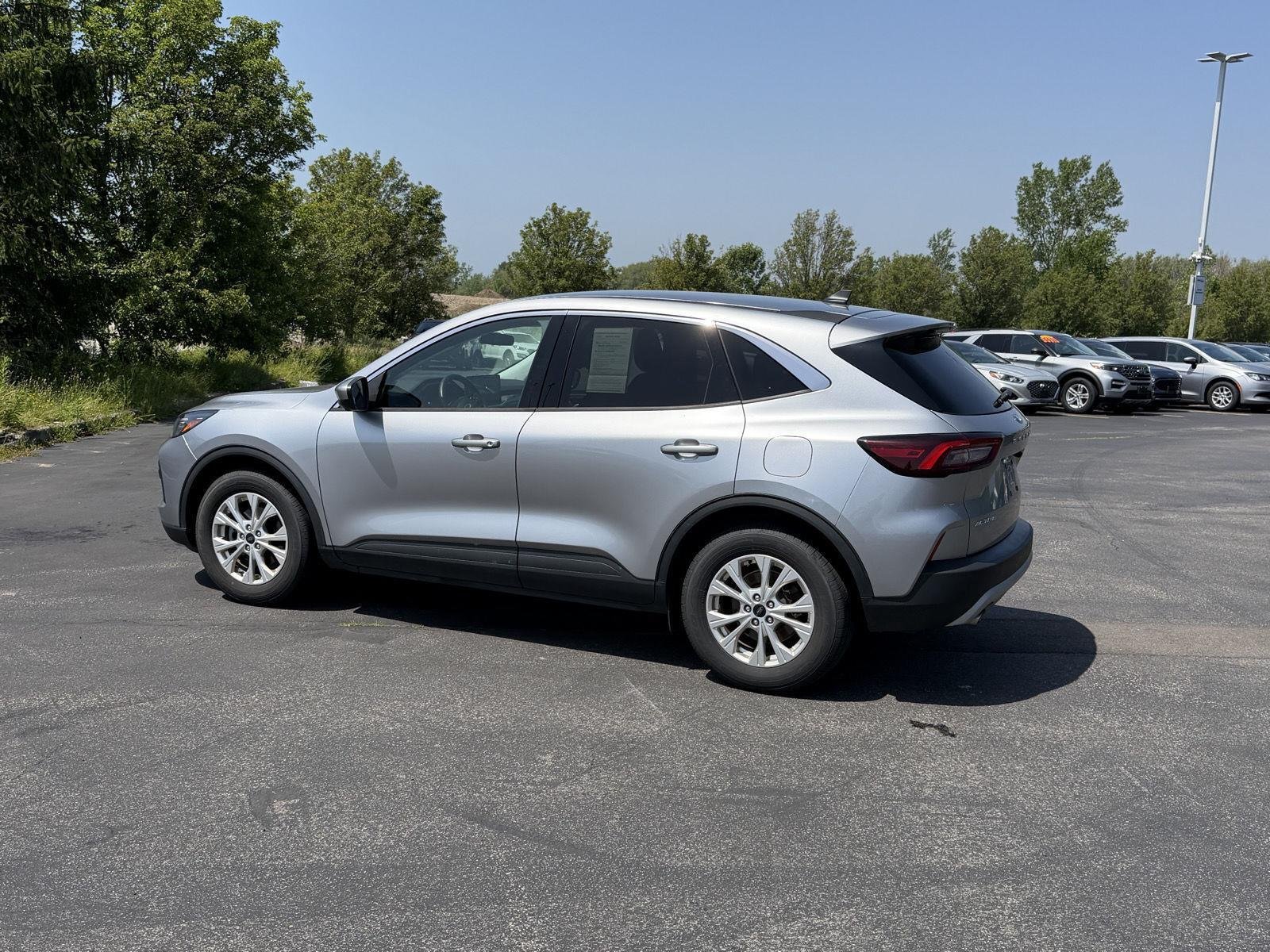 Used 2023 Iconic Silver Ford Active image 6