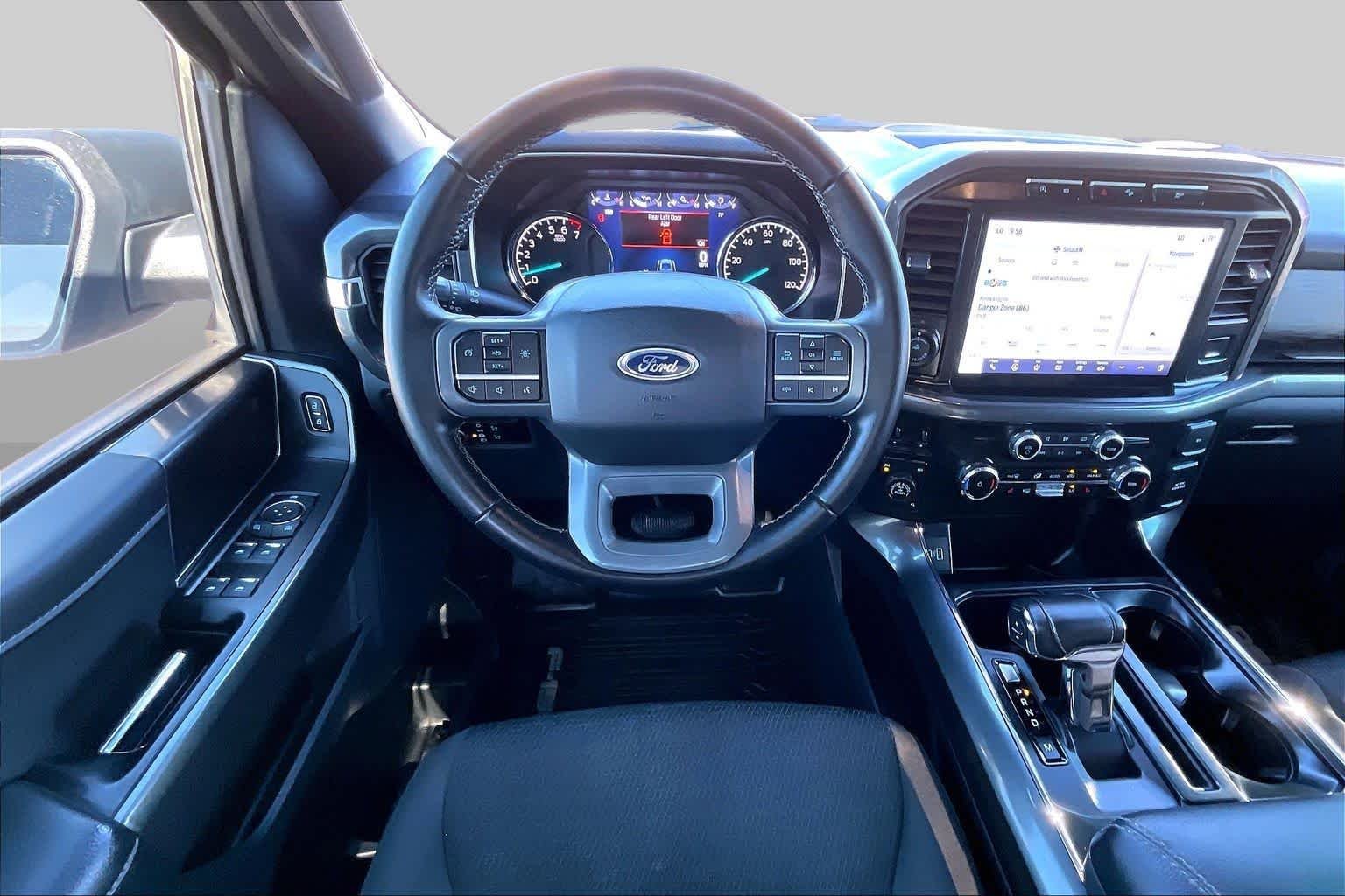 Used 2023 Avalanche Gray Ford XLT image 6