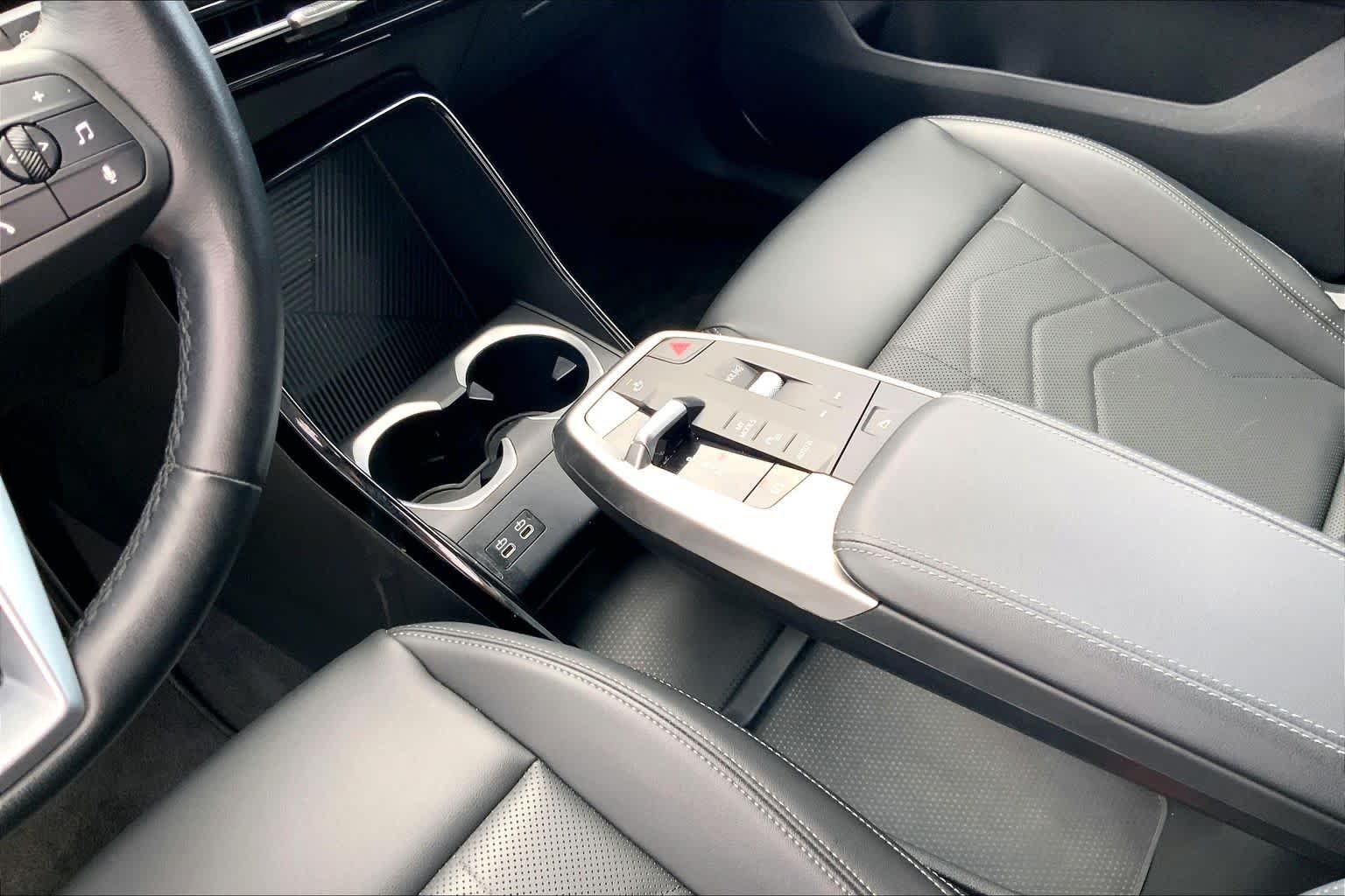 Used 2025 Alpine White BMW xDrive28i image 17