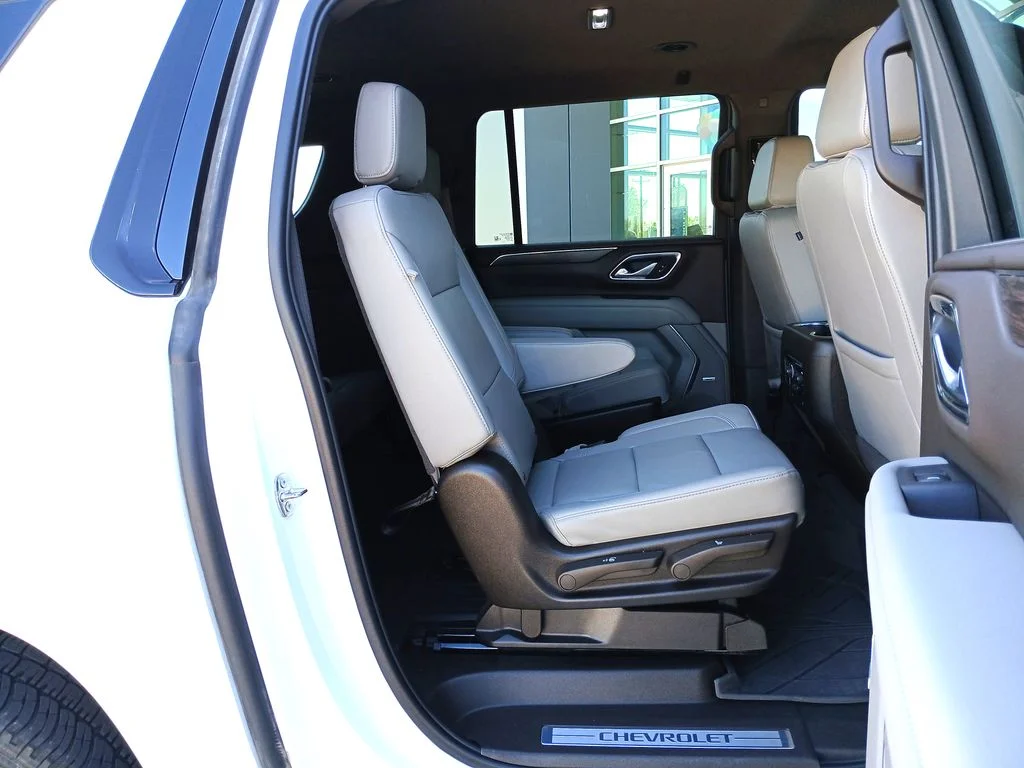 Used 2024 White Chevrolet Z71 image 28