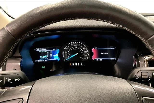 Used 2021 Shadow Black Metallic Ford Lariat image 29