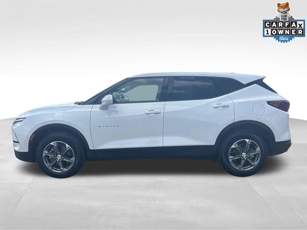 Used 2025 White Chevrolet LT image 6