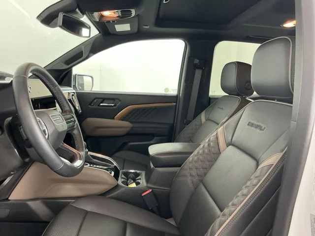 Used 2024 White GMC Denali image 15