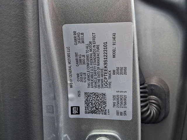 Used 2025 Sterling Gray Metallic Chevrolet Trail Boss image 26
