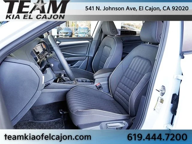 Used 2024 White Volkswagen 1.5T Sport image 14