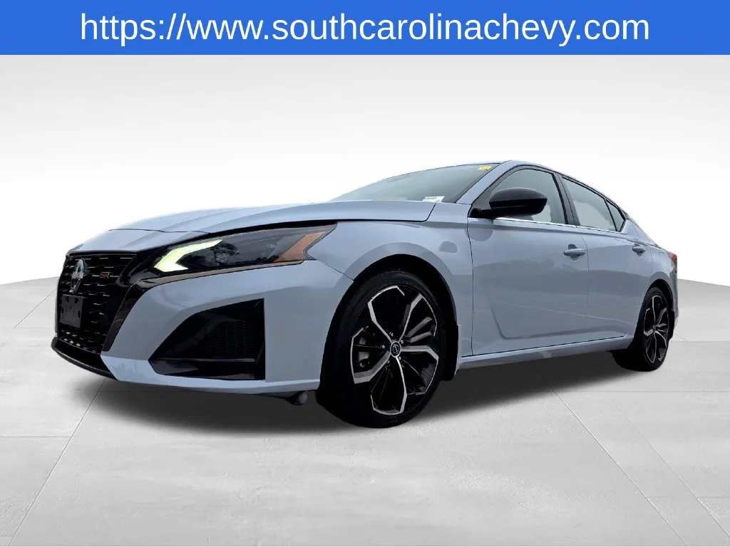 Used 2023 Gray Nissan SR FWD image 38